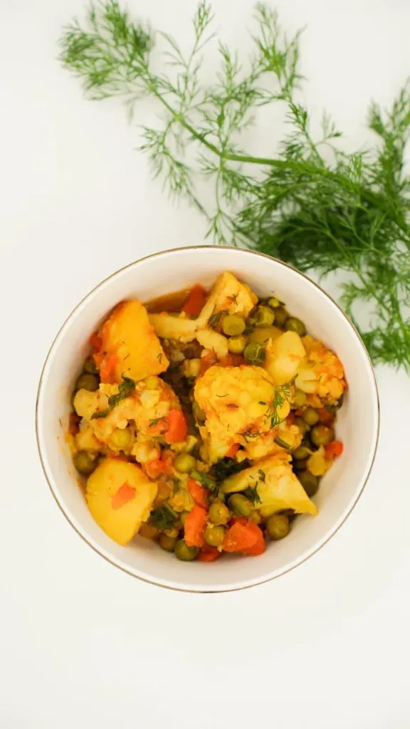 Curry de légumes aux tomates